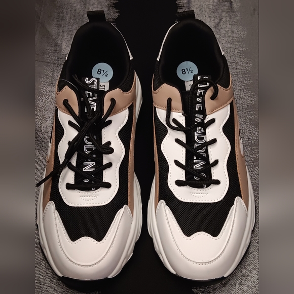 Steve Madden Sneakers - Picture 1 of 3